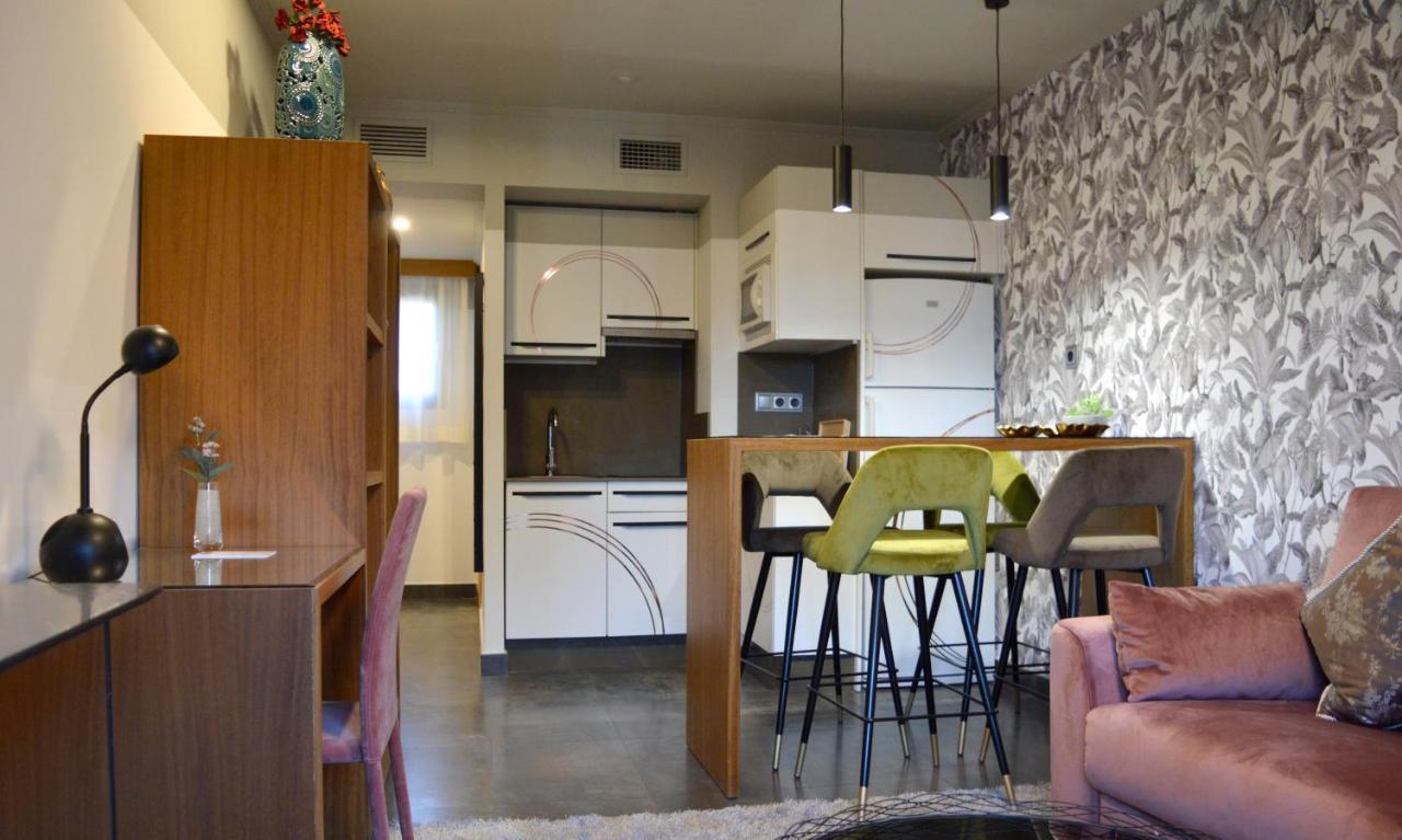 On Suites Sevilla Apartments Designed For Adults Ngoại thất bức ảnh